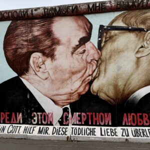 Mural del Beso fraternal en la East Side Gallery