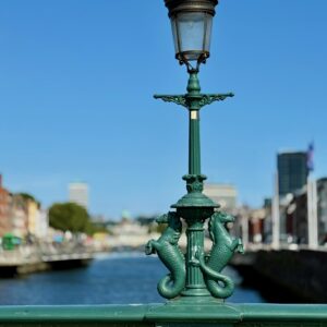 Hipocampos en el Grattan Bridge del río Liffey